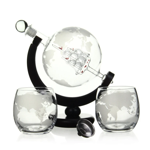 Hot-Selling-Handmade-850ML-Whiskey-Globe-Decanter-Globe-Map-Wine-Decanter-With-Wood-Base-with-2-Cups